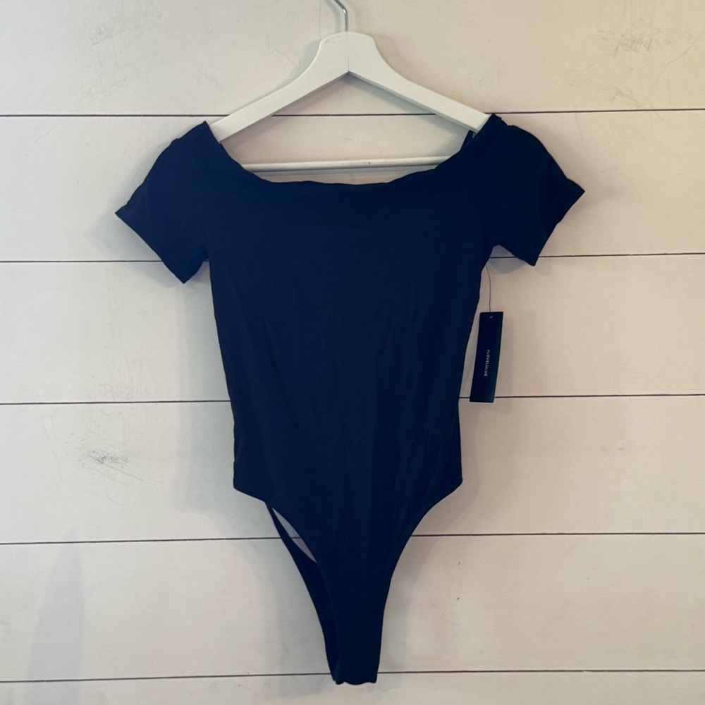 NWT Back Again Black Backless Off-the-Shoulder Bodysuit Size XS - Picture 4 of 11